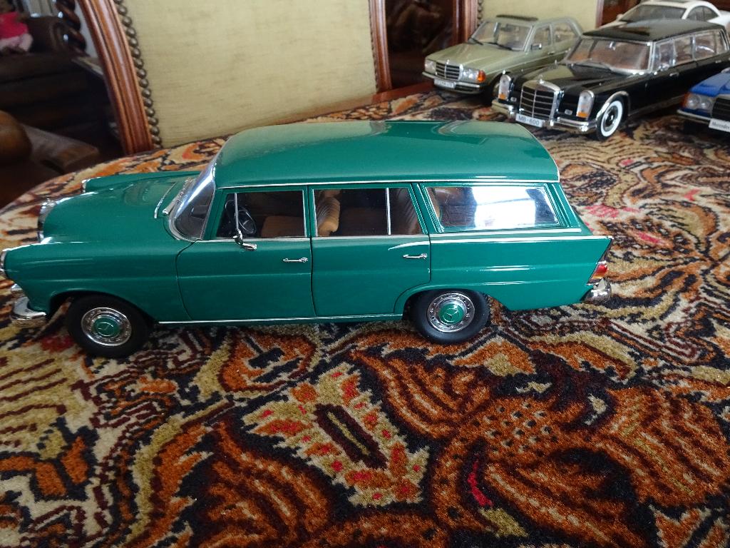 MOOIE OUDE MERCEDES BENS  200/UNIVERSAL 1966 NOREV, Ophalen of Verzenden, Zo goed als nieuw, Auto, Norev
