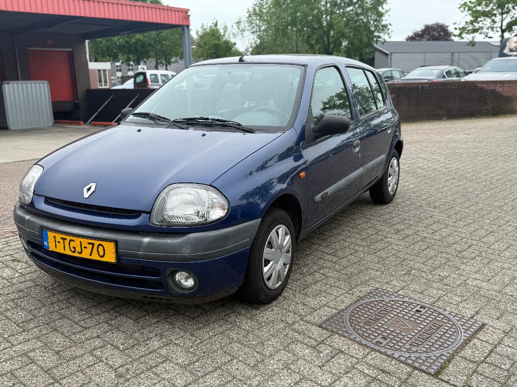 Renault Clio 1.2 1999 Blauw | Airco, Auto's, Renault, Voorwielaandrijving, Stof, 31 €/maand, 4 cilinders