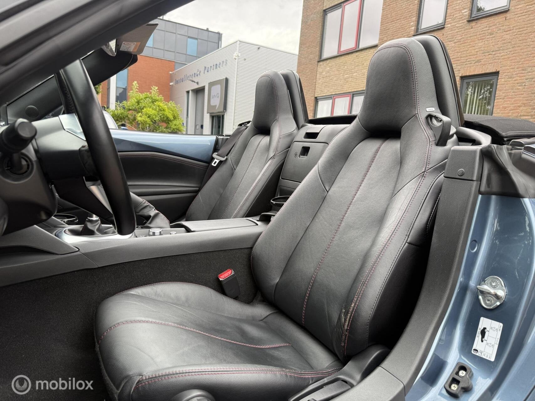 Mazda MX-5 1.5 SkyActiv-G 131 GT-M Leer Navi Bose LED Cruise, Achterwielaandrijving, Zwart, 4 cilinders, Cabriolet