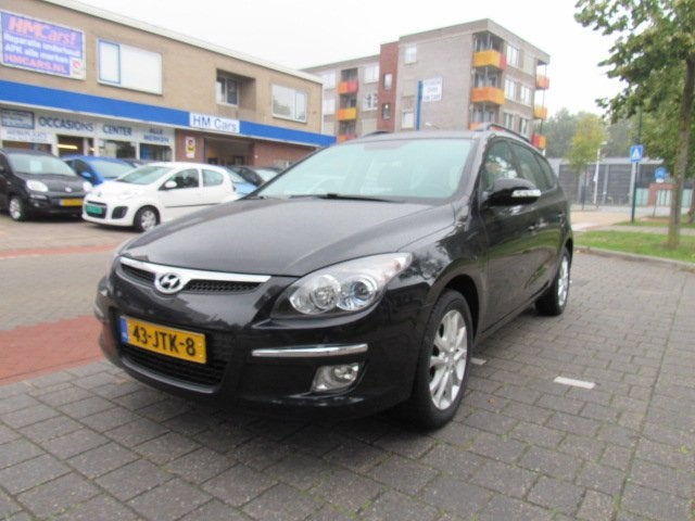 HYUNDAI I 30 1.6 I CVVT CROSSWAGON 109.339 KM NAP, Auto's, Gebruikt, 1591 cc, 4 cilinders, Zwart