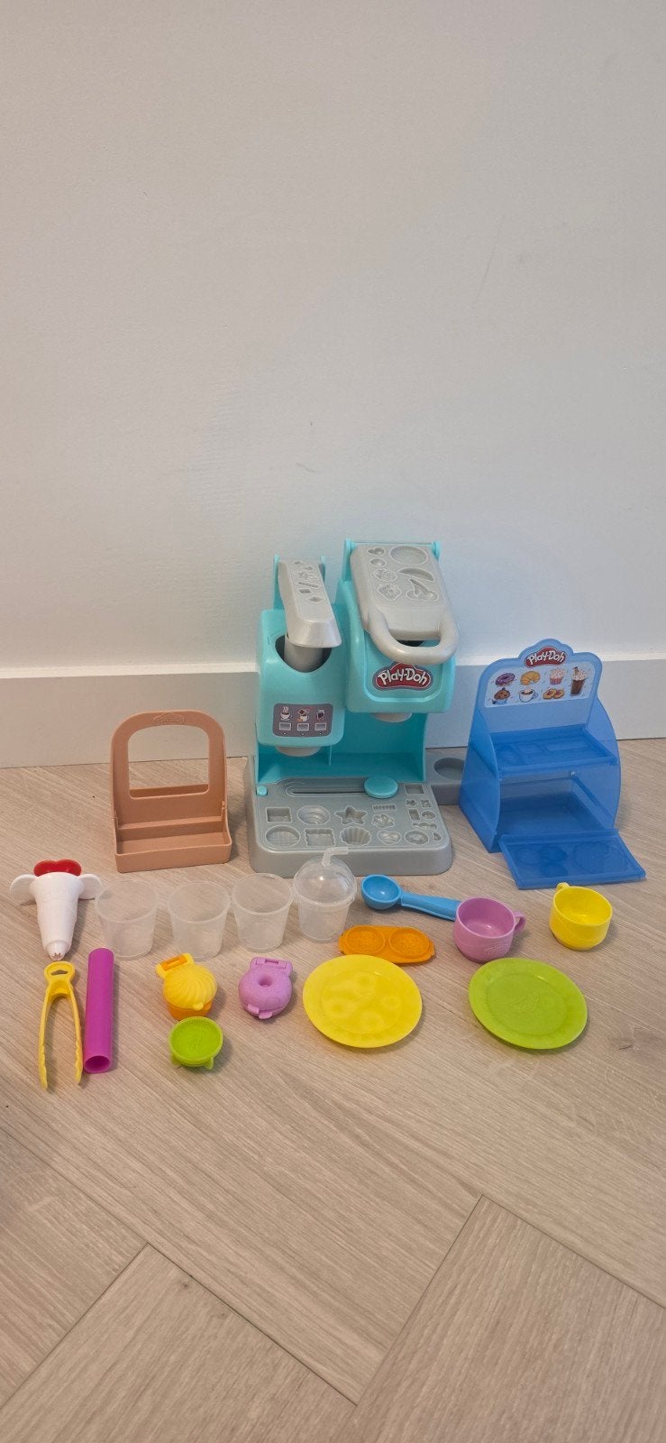 Play-Doh Kitchen Creations kleiset café met koffiemachine, Ophalen, Zo goed als nieuw, Jongen of Meisje