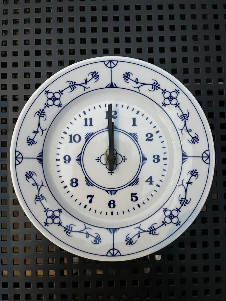 Jäger Wandklok - Origineel Blauw - Porselein, Ophalen of Verzenden, Gebruikt, Analoog, Wandklok
