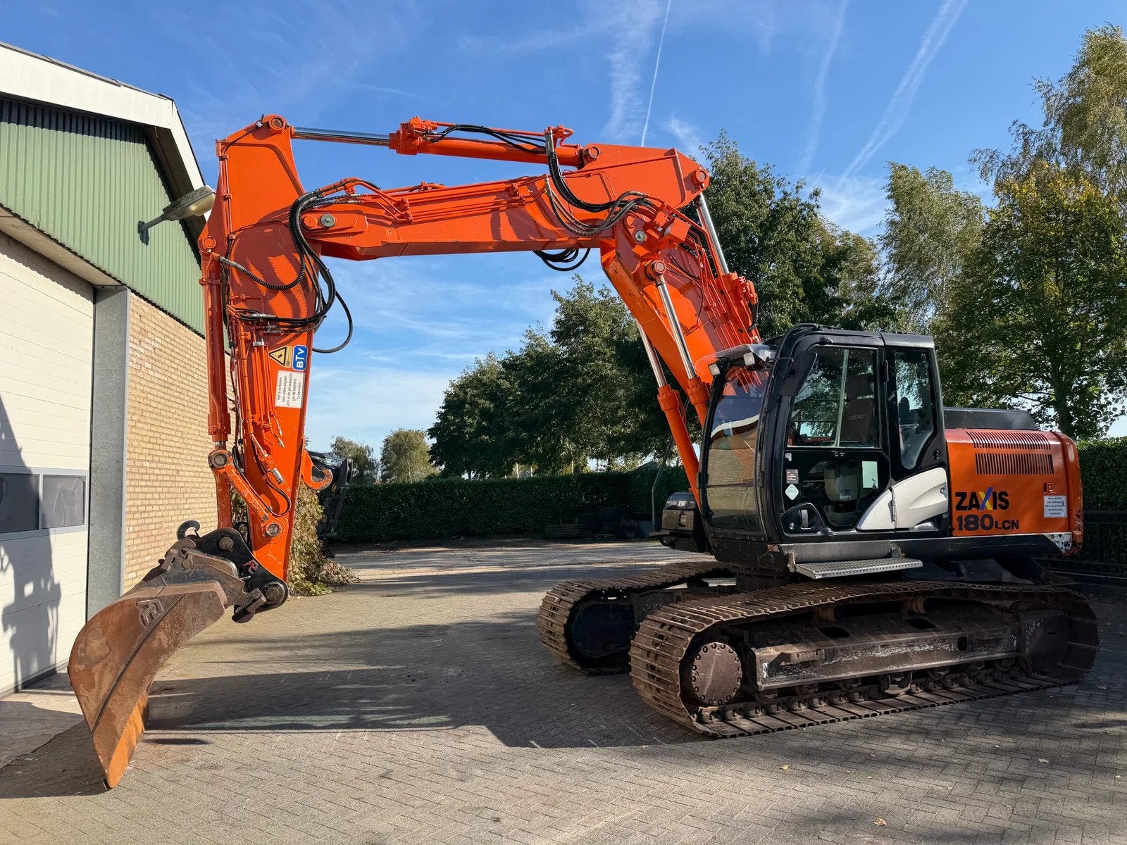 Hitachi ZX180LCN-5B (bj 2015), Graafmachine