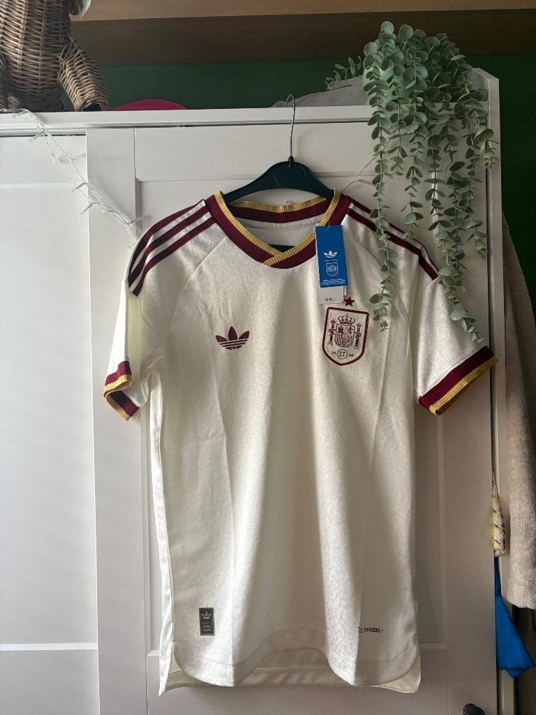 Spaans voetbal teamsport, Beige, Nieuw, Ophalen of Verzenden, Adidas