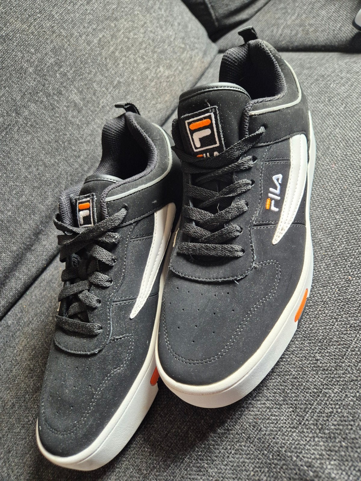 Fila Suede Sneakers - Maat 41.5, Ophalen, Zo goed als nieuw, Fila
