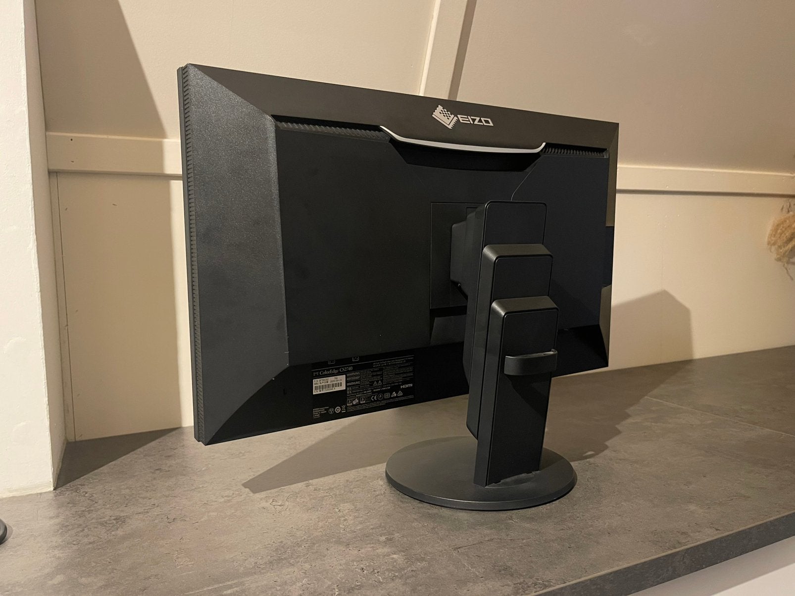 Foto 15 van EIZO ColorEdge CS2740 27 inch 4K monitor GEKALIBREERD