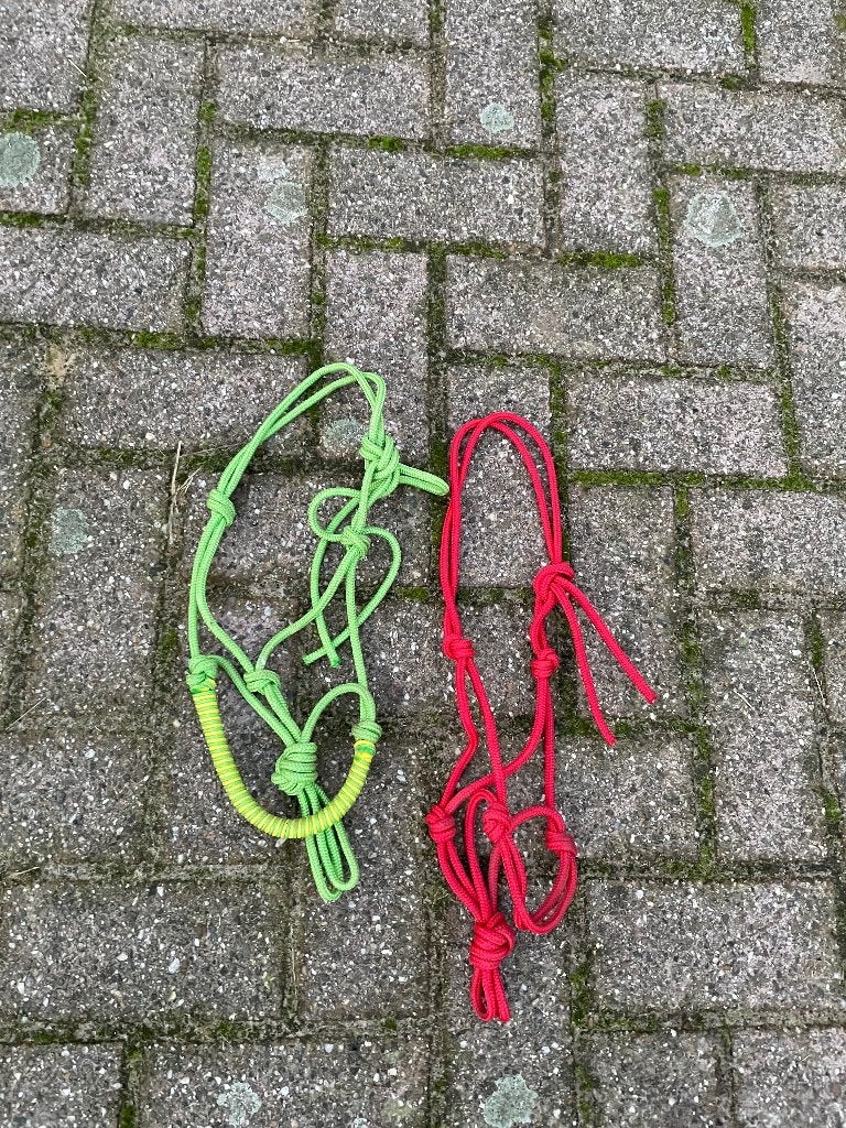 Touwhalsters mini shet-shet, Dieren en Toebehoren, Paarden en Pony's | Hoofdstellen en Tuigage, Ophalen of Verzenden, Zo goed als nieuw