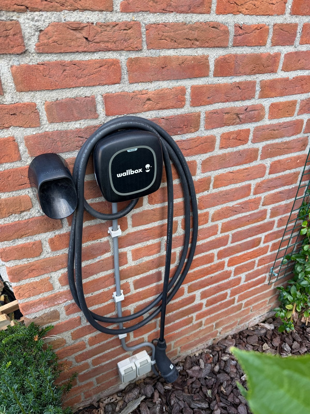 Wallbox Pulsar Plus Laadpaal met Vaste Kabel, Auto diversen, Ophalen of Verzenden, Zo goed als nieuw, Laadpaal en Laadkabel