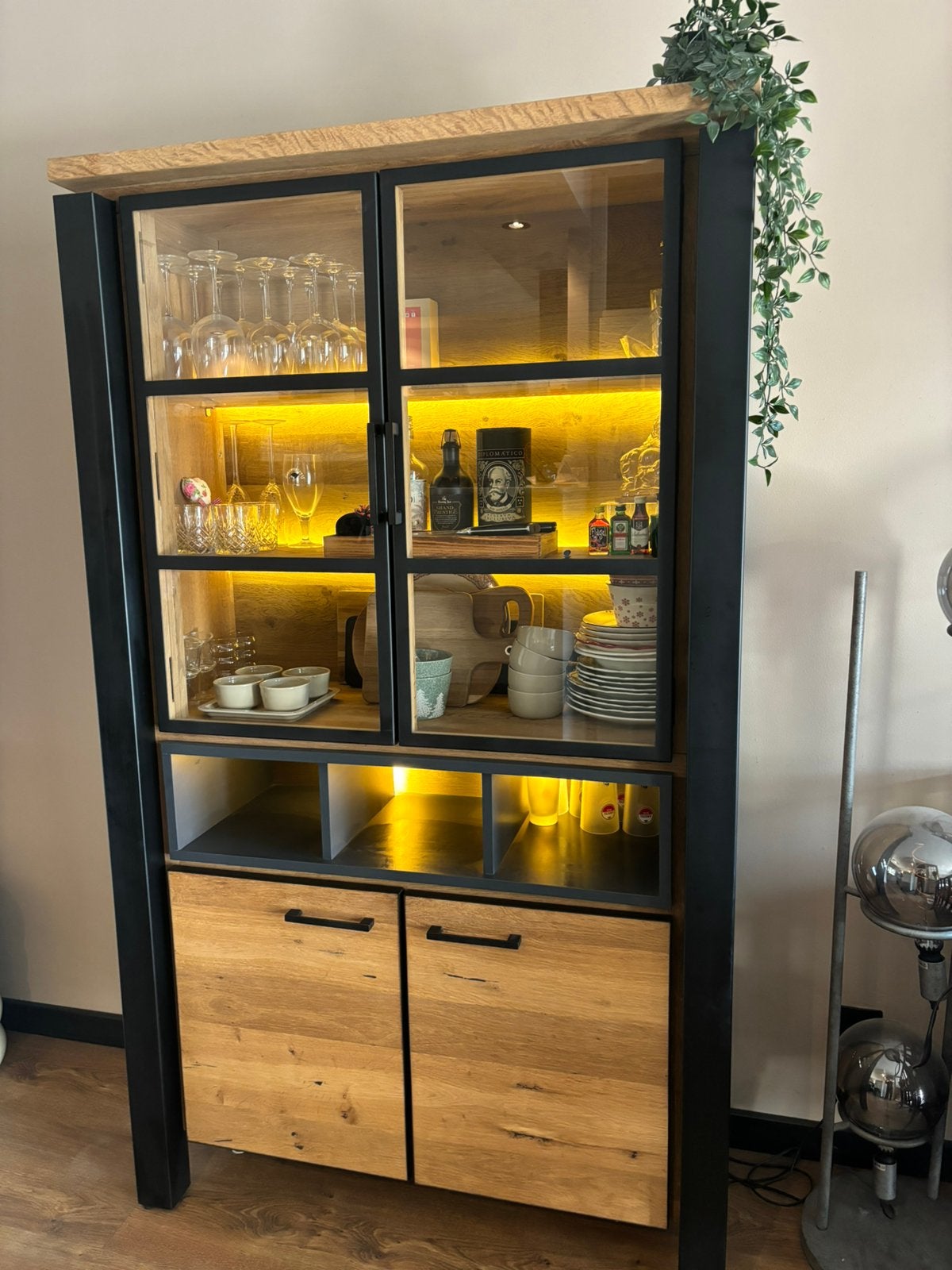 Mango hout kast buffetkast vitrinekast, Ophalen, Zo goed als nieuw, 25 tot 50 cm, 200 cm of meer