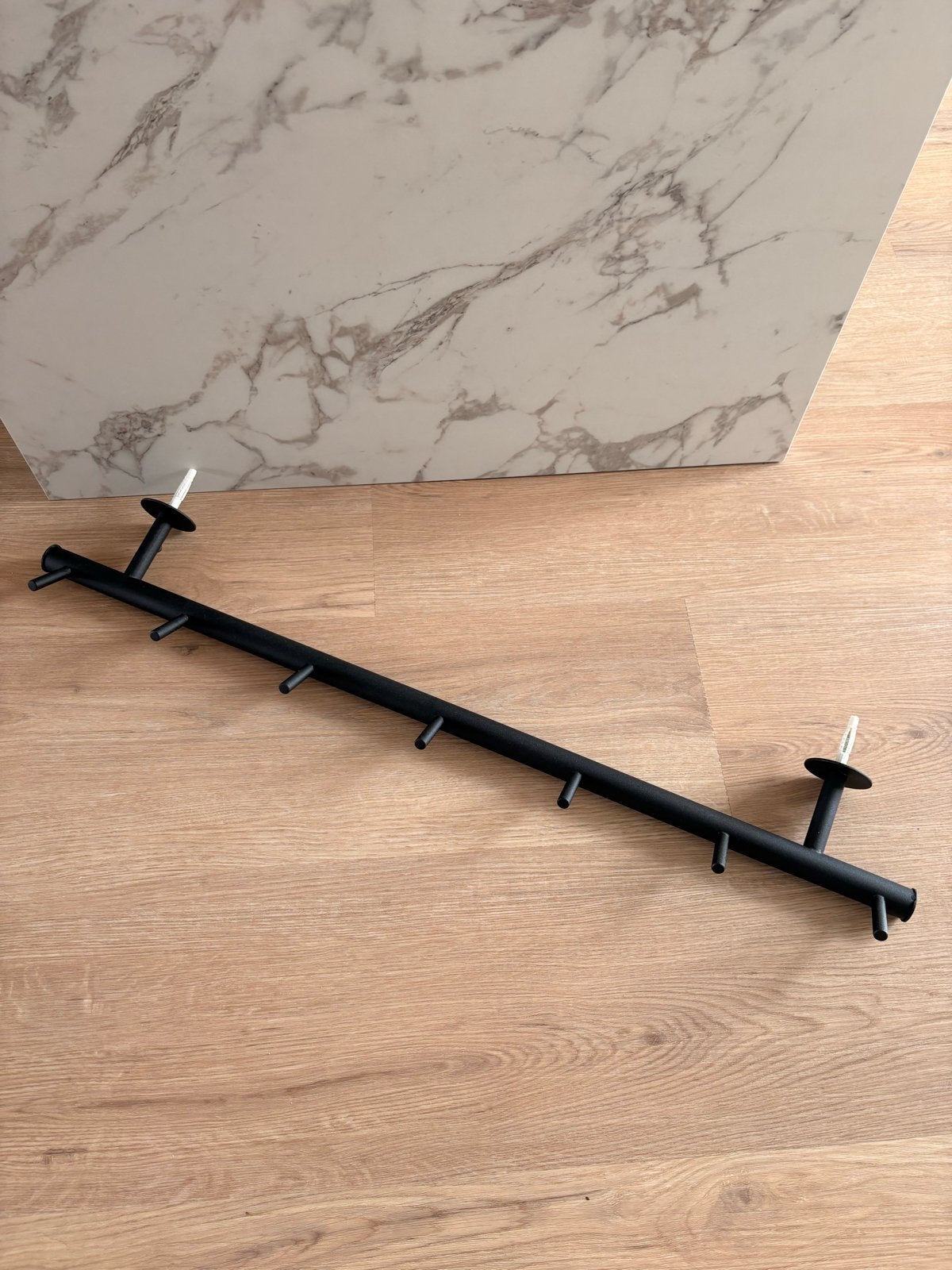Zwarte metalen wandkapstok - 84 cm, Zo goed als nieuw, Minder dan 100 cm, Metaal, Ophalen