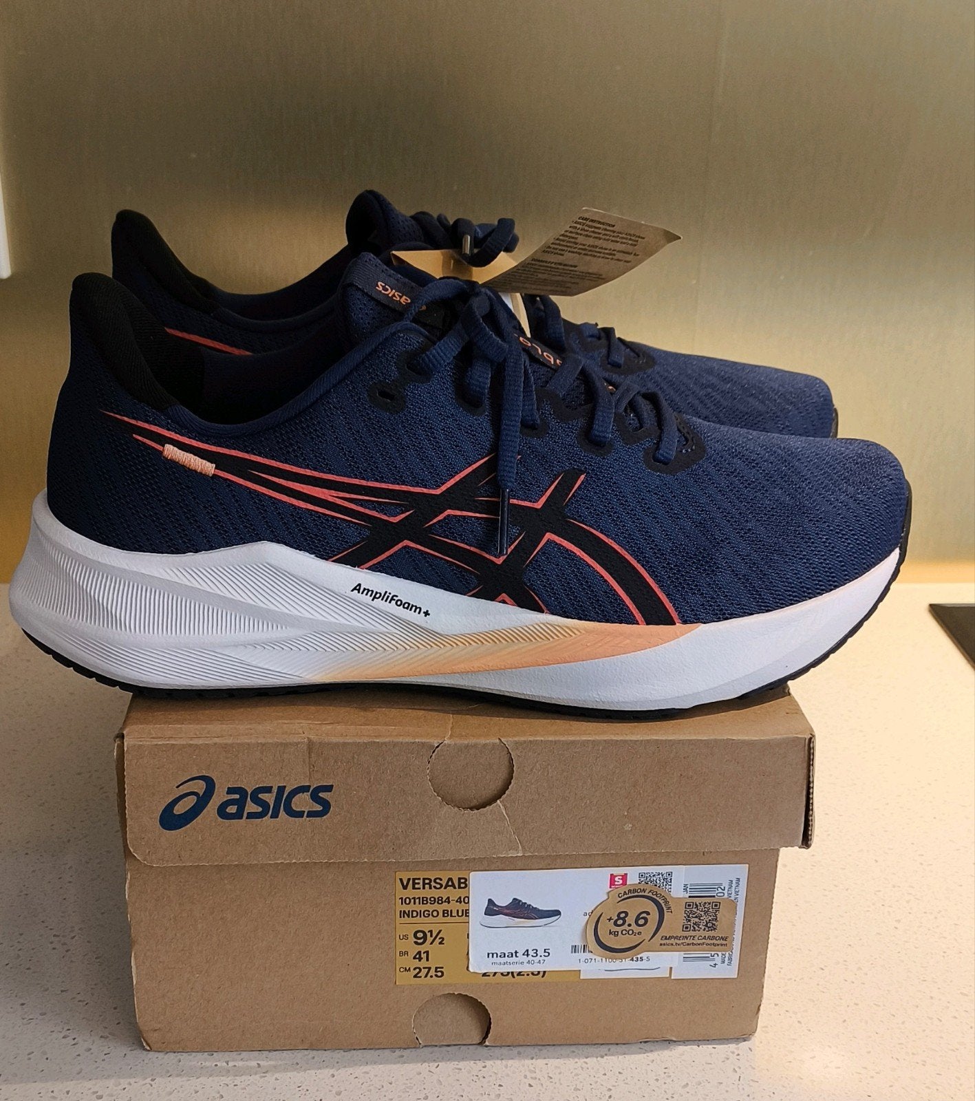 Asics versablast 4, Sport en Fitness, Loopsport en Atletiek, Hardloopschoenen, Nieuw, Ophalen of Verzenden, Hardlopen