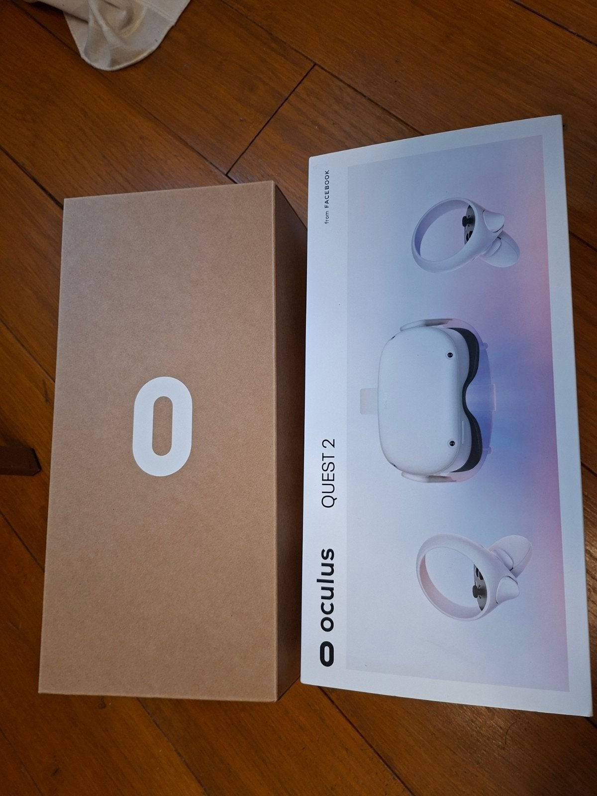 Oculus Quest 2 VR-bril met controllers en originele doos, Spelcomputers en Games, Virtual Reality, Ophalen of Verzenden, Zo goed als nieuw