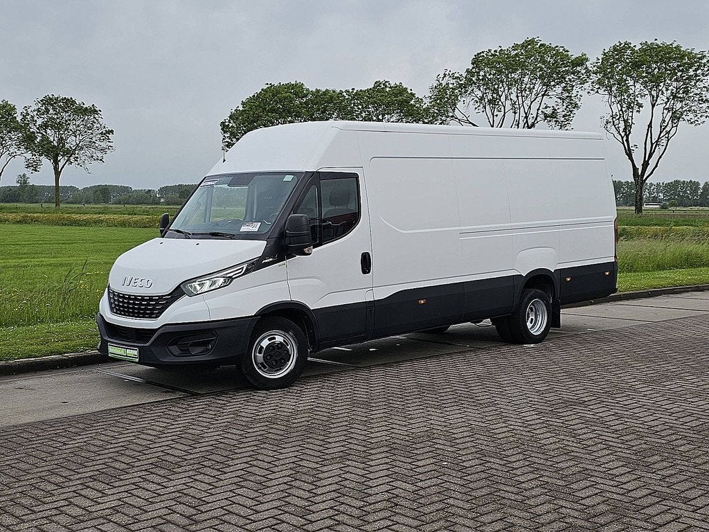 IVECO DAILY 35C18 ac automaat euro6, Auto's, Automaat, Gebruikt, Euro 6, 2868 kg
