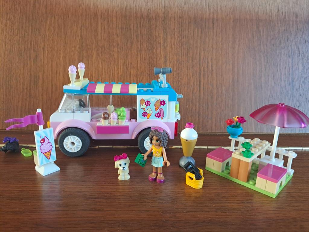 Lego friends Emma's ijswagen 10737, Ophalen of Verzenden, Zo goed als nieuw