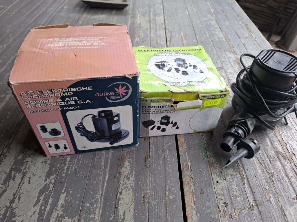 3x Elektrische luchtpomp - Decathlon en Outing Gear, Caravans en Kamperen, Luchtpompen, Gebruikt, Elektrisch, Ophalen of Verzenden