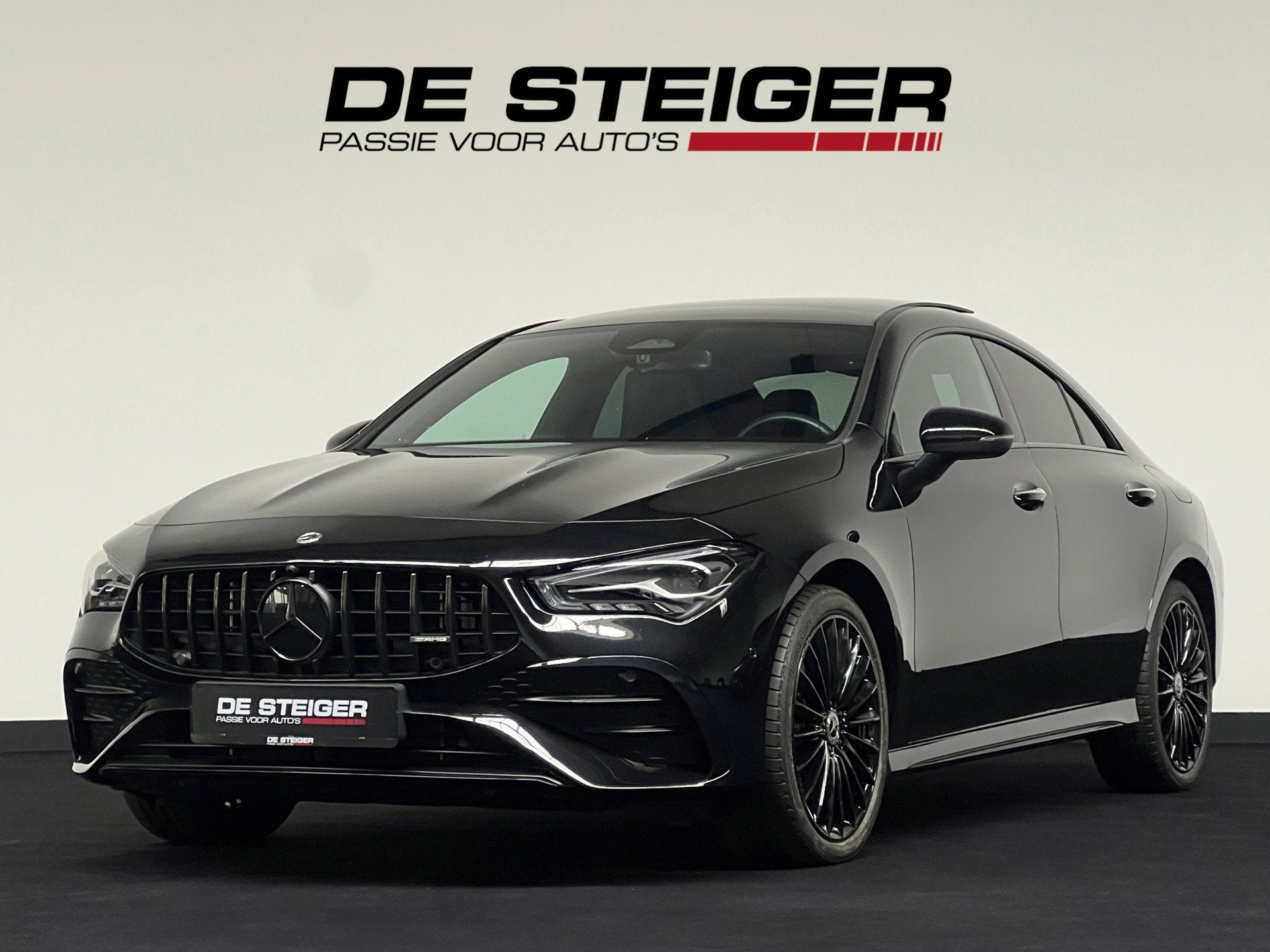 Mercedes-Benz CLA-klasse 250 e AMG Blackpack 45 AMG Pano Dis, CLA, 1525 kg, Gebruikt, Zwart