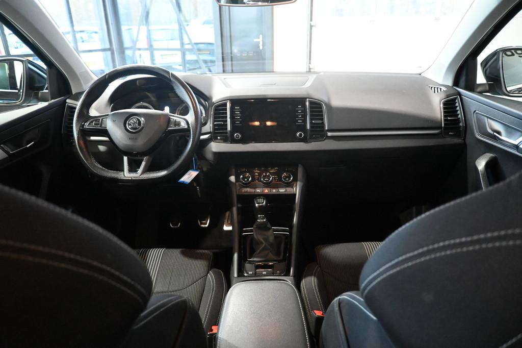 Skoda Karoq 1.0 TSI Ambition Business Clima Navigatie Cruise, Voorwielaandrijving, Stof, Gebruikt, Met garantie (alle)