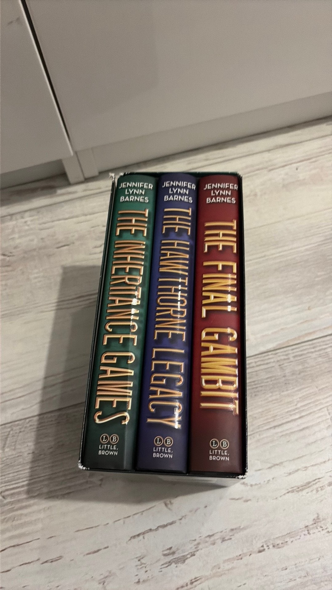 Jennifer Lynn Barnes - The Inheritance Games Collection, Ophalen, Zo goed als nieuw, Jennifer Lynn Barnes