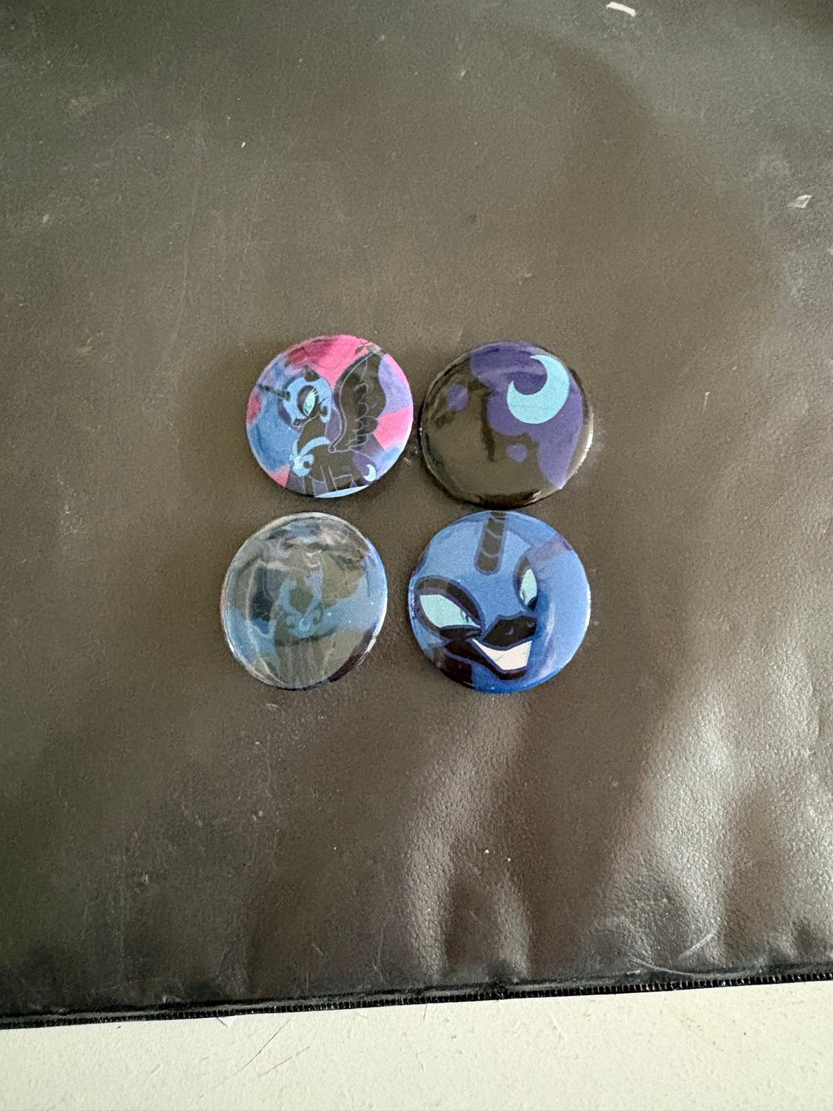 My Little Pony pins/badges van Nightmare Moon 4 stuks, Verzenden, Nieuw