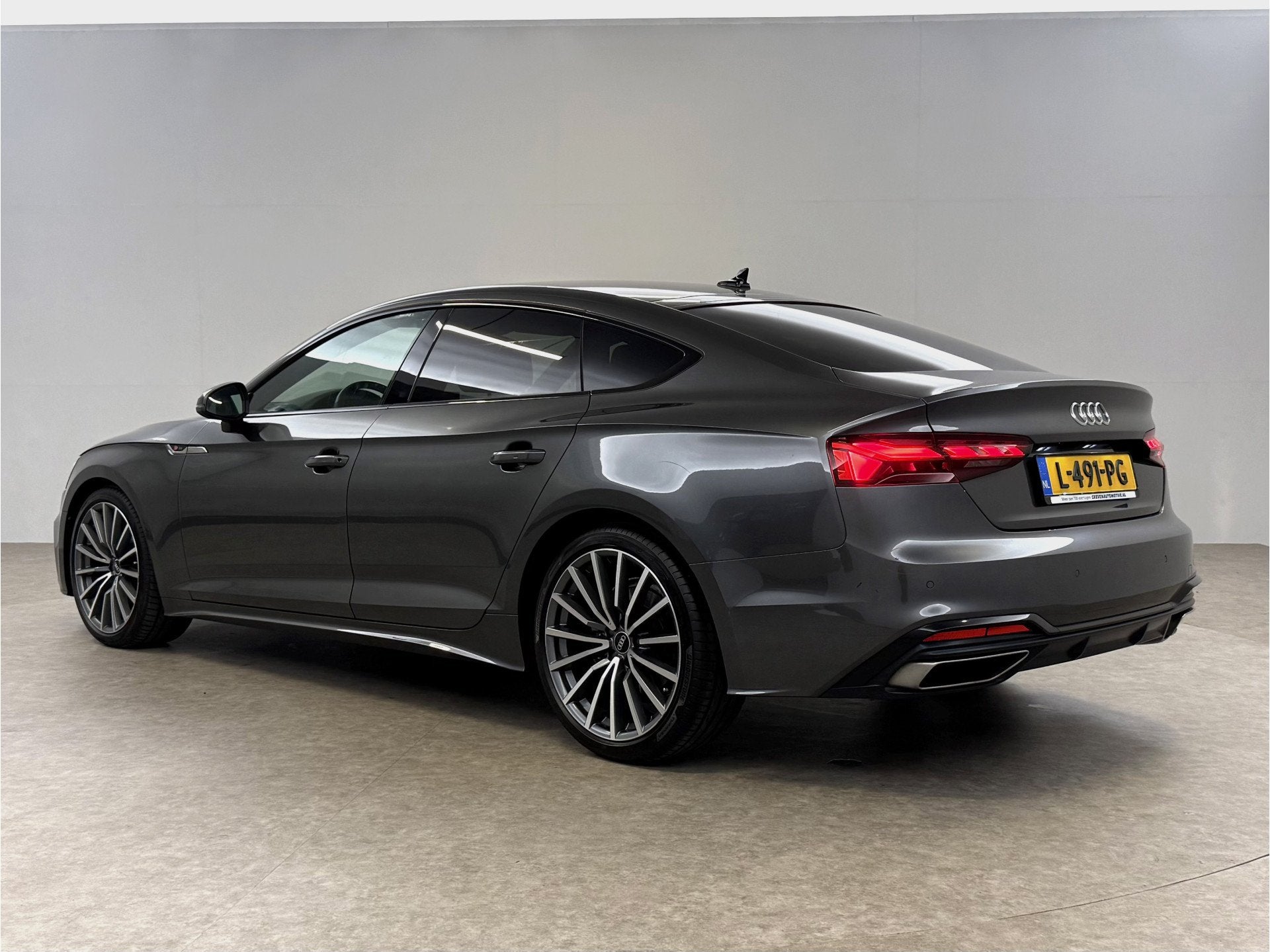 Audi A5 35 TFSI S-line Competition | Virtual | Sfeer | Carpl, Auto's, Verwarmde buitenspiegels, Gebruikt, Euro 6, 4 cilinders