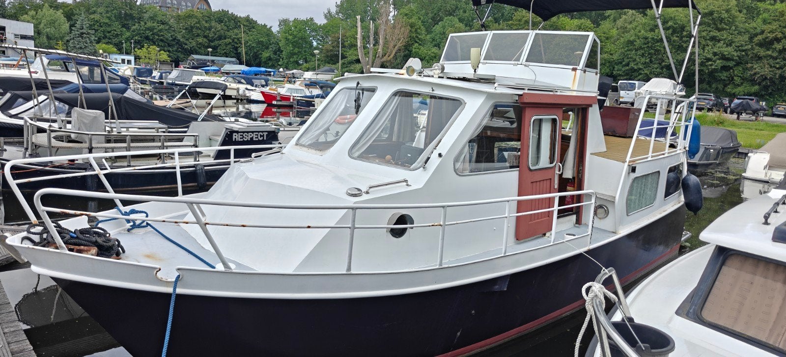Motorkruiser Cascaruda 850, Watersport en Boten, Motorboten en Motorjachten, Ophalen, Diesel, Kruiser, Biminitop