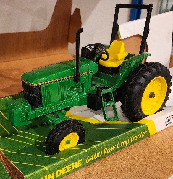 Ertl 5666 John Deere 6400 Row Crop 1:16, Ophalen of Verzenden