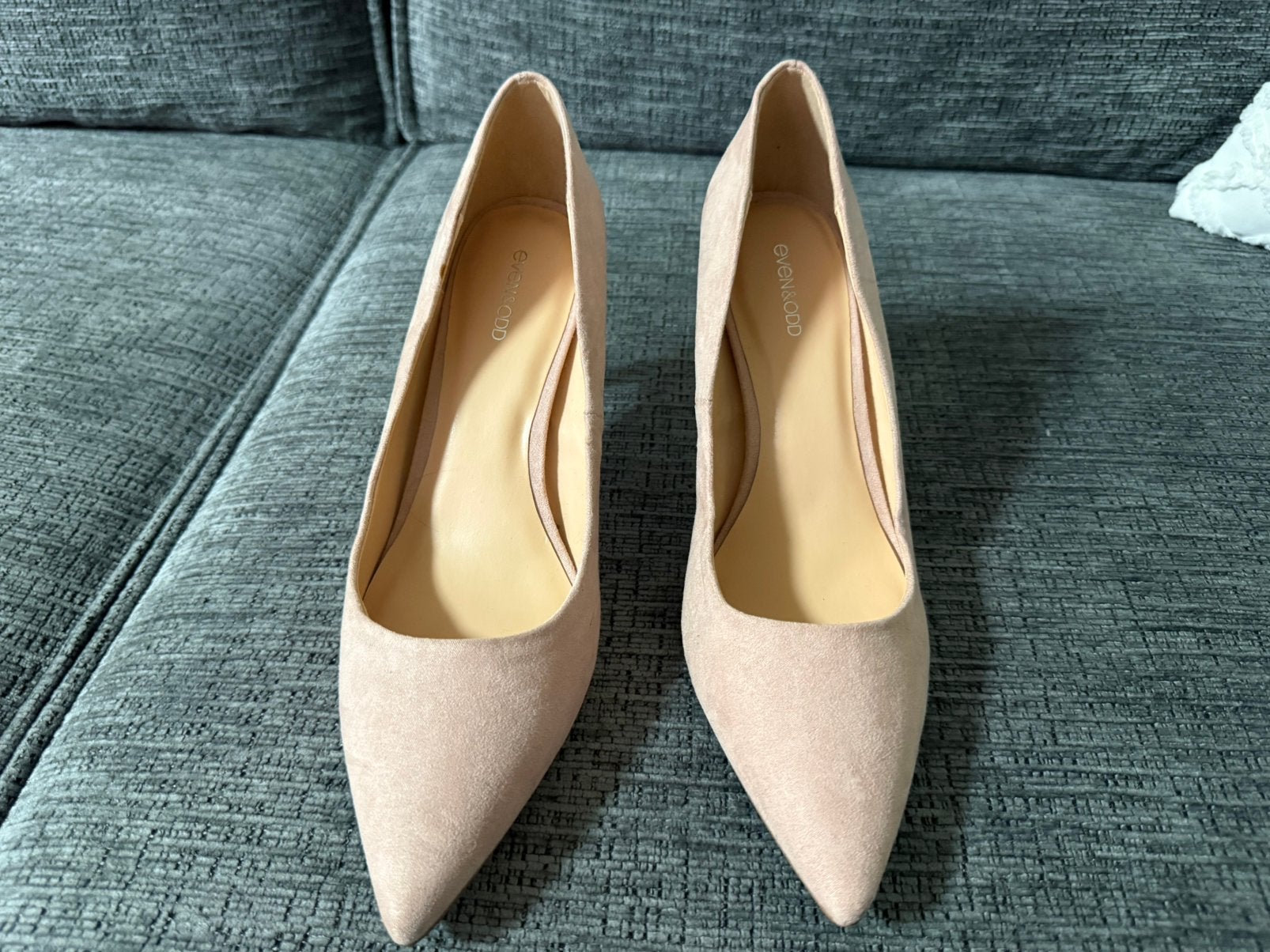 Beige pumps te koop, Ophalen of Verzenden, Zo goed als nieuw, Beige