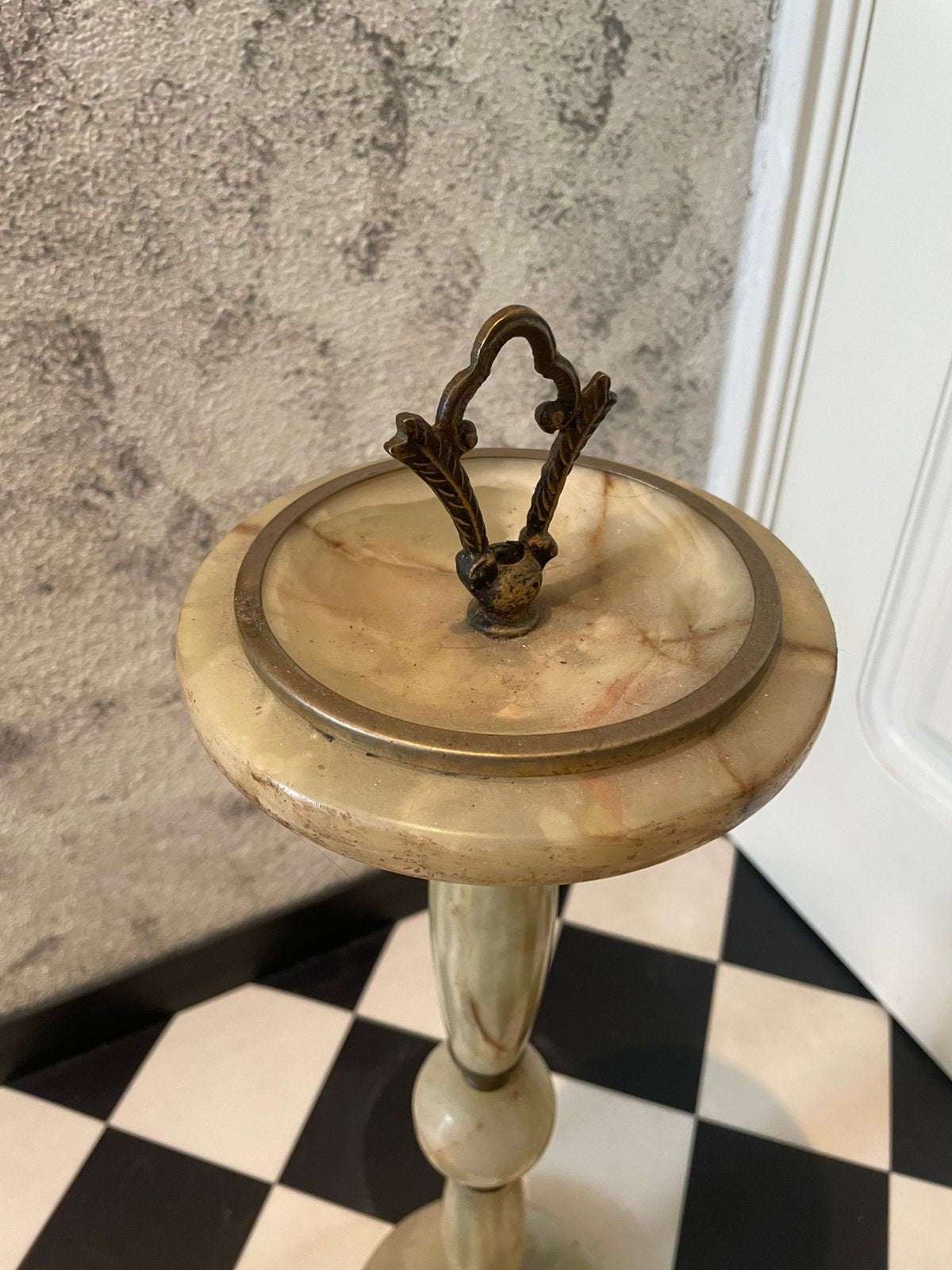 Marmeren asbak op voet vintage, Ophalen