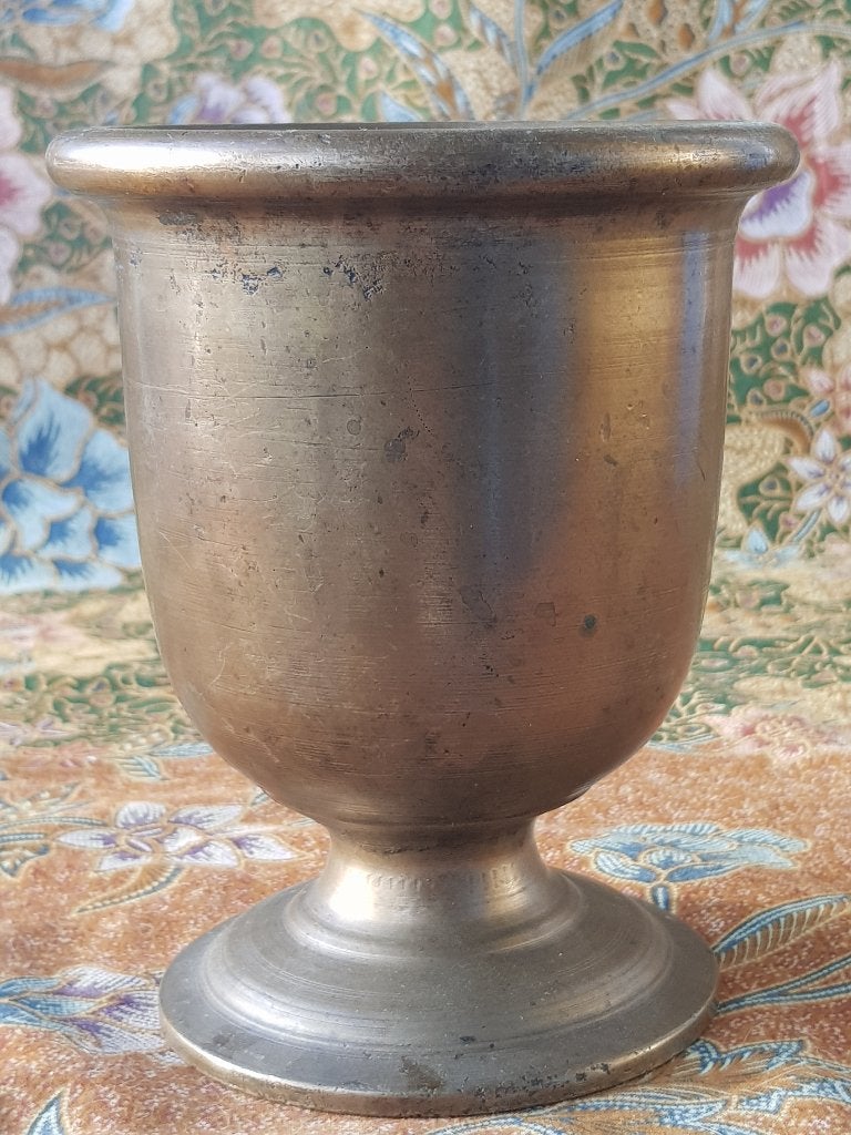 Mooie grote antieke vijzel met stamper uit Duitsland 14,8 cm, Ophalen of Verzenden, Brons