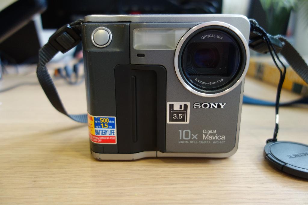 Sony Mavica MCV-FD7, Gebruikt, Compact, Ophalen of Verzenden, Sony