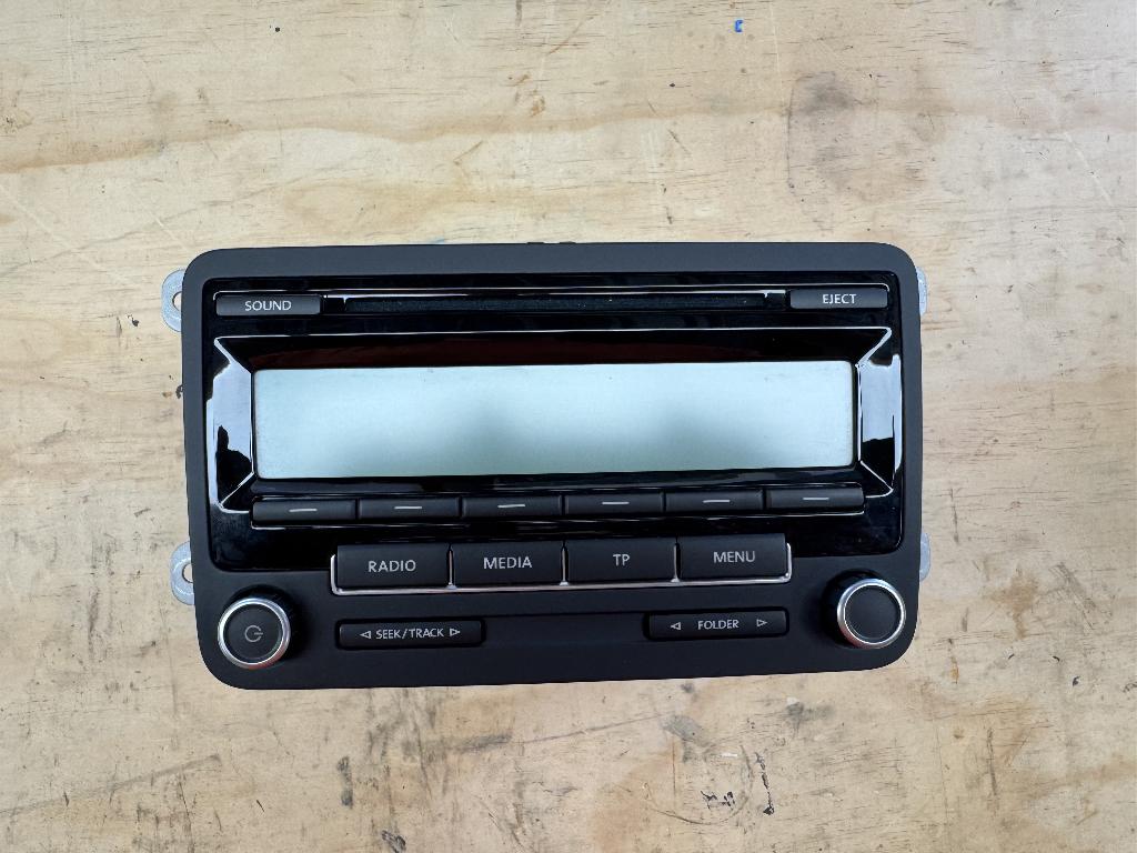 volkswagen radio DE2-633, Auto diversen, Ophalen of Verzenden, Zo goed als nieuw