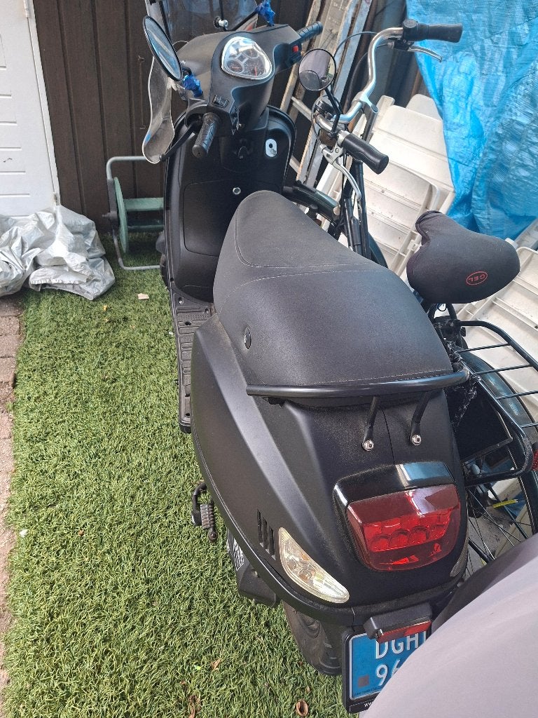 Snorscooter, Ophalen, Gebruikt, Benzine, IVA lux Riva