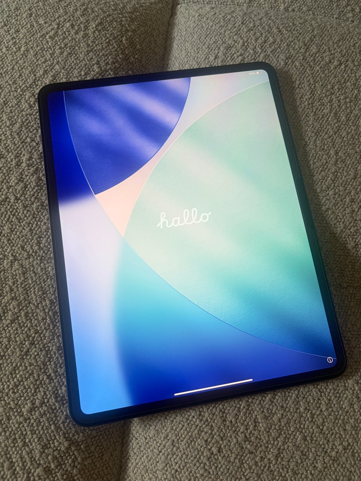 iPad Pro 13 M5 256GB WiFi – Spacegrey – zgan - Fac. aanwezig, Ophalen of Verzenden, Zo goed als nieuw