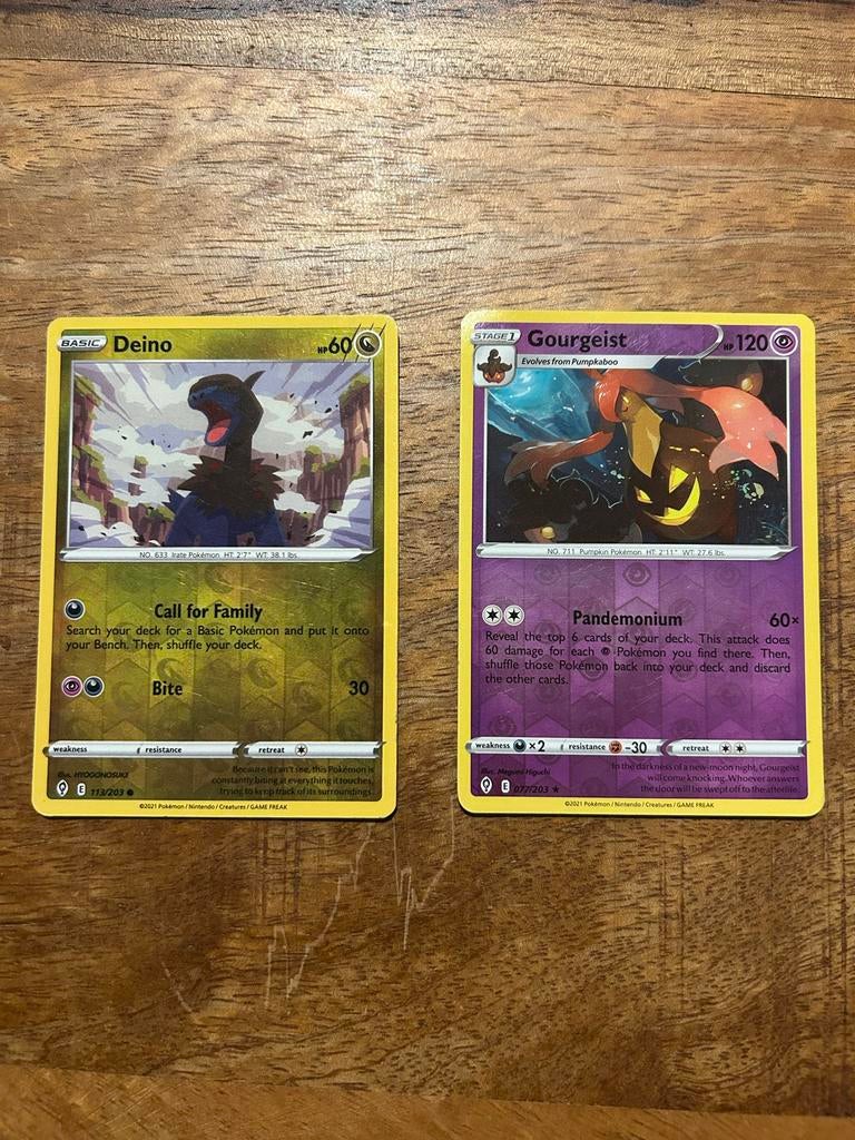 Pokémon kaarten: Deino en Gourgeist, Ophalen of Verzenden, Zo goed als nieuw, Meerdere kaarten
