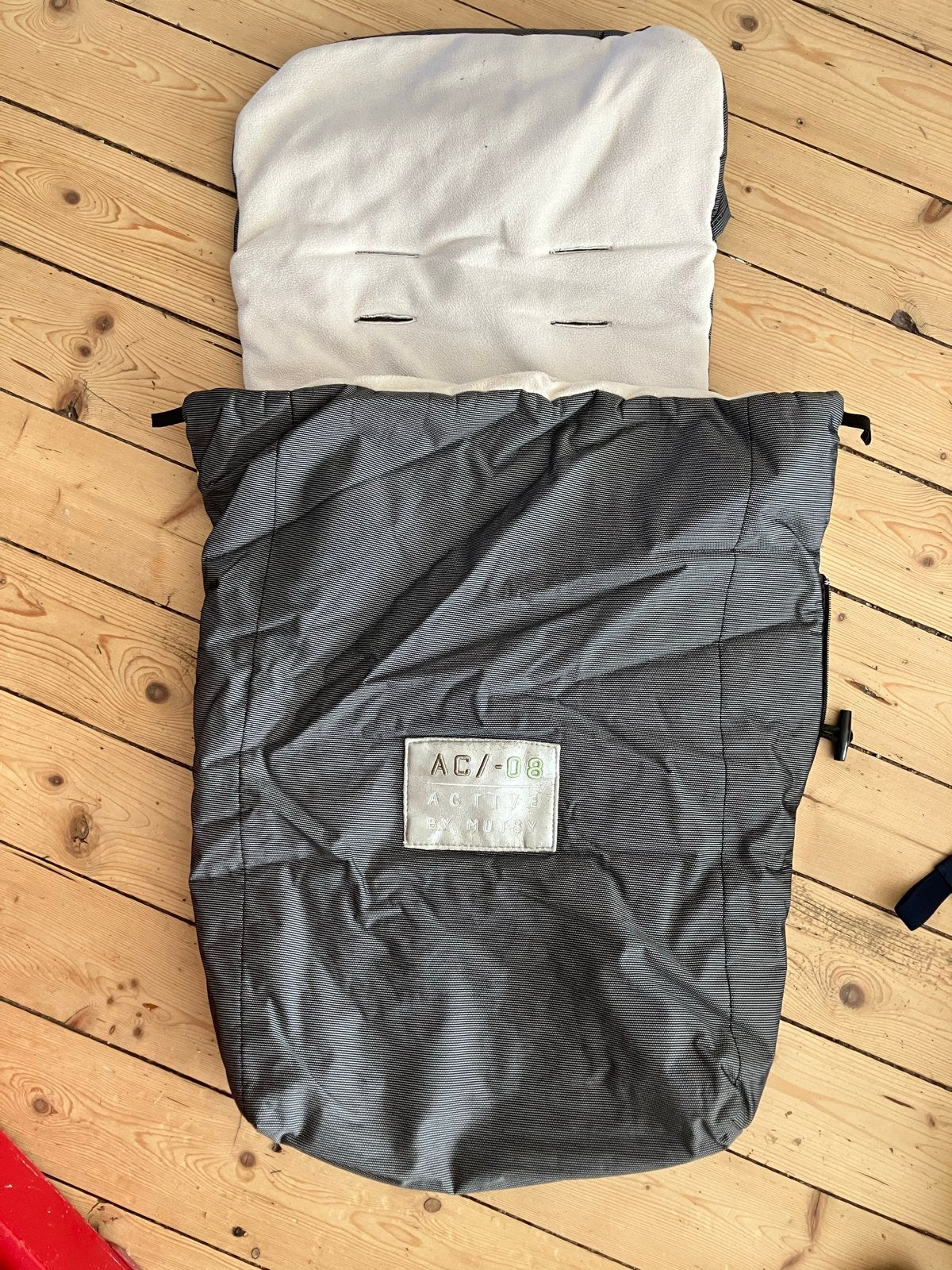 Mutsy AC/-08 Voetenzak - Grijs, Ophalen of Verzenden, Gebruikt, Kinderwagen, Mutsy