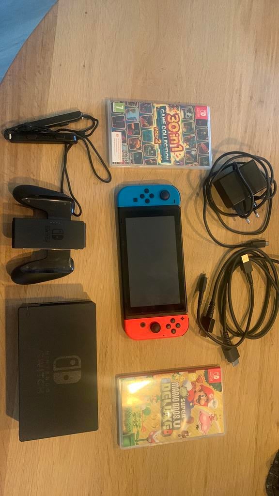 Nintendo Switch - Zo goed als nieuw, Spelcomputers en Games, Spelcomputers | Nintendo Switch, Switch 2019 Upgrade, Met games, Met 2 controllers