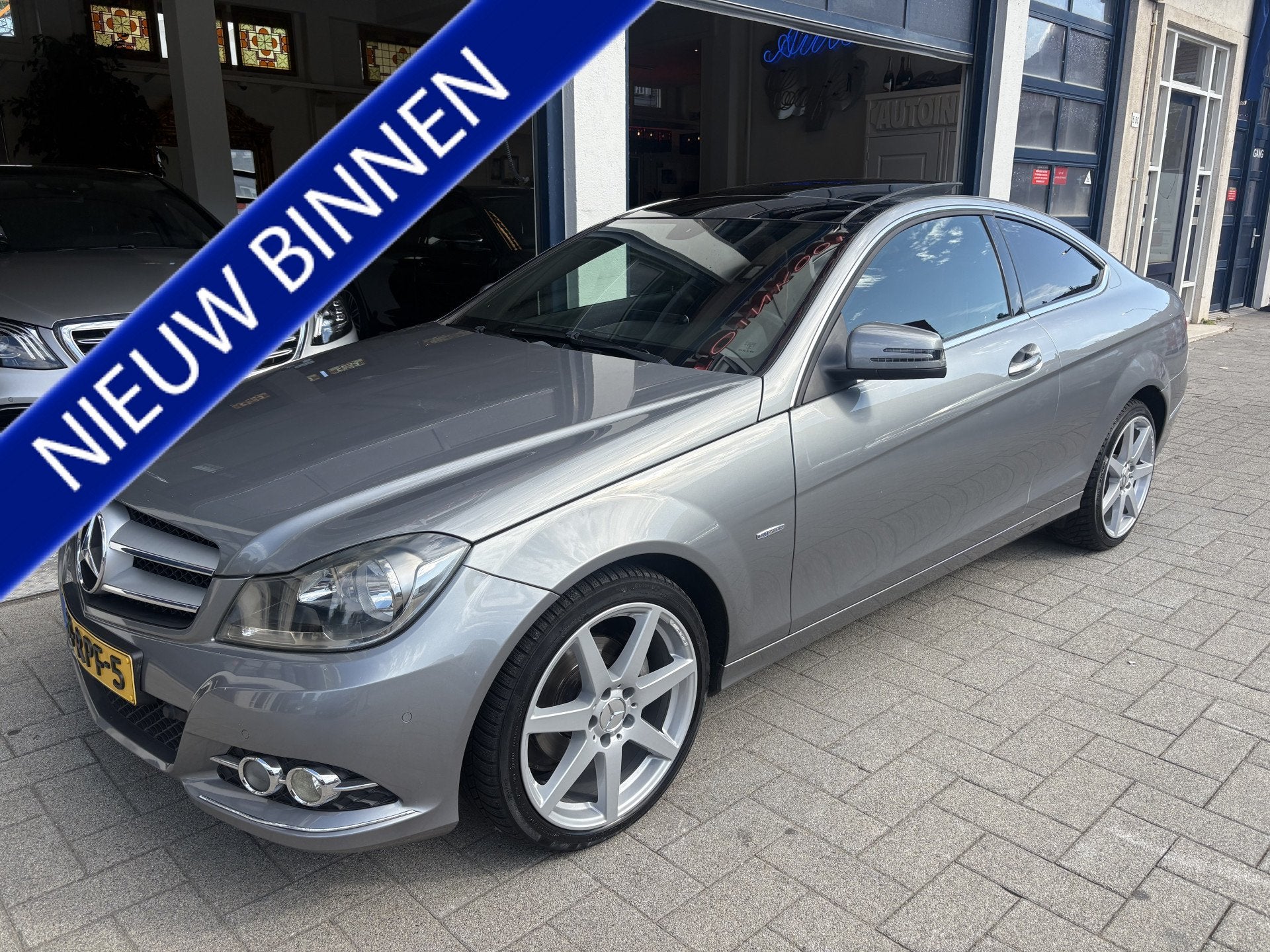 Mercedes-Benz C-Klasse Coupé 180 NL AUTO/PANORAMA/LEDER, Auto's, Euro 5, 4 stoelen, 1796 cc, Origineel Nederlands