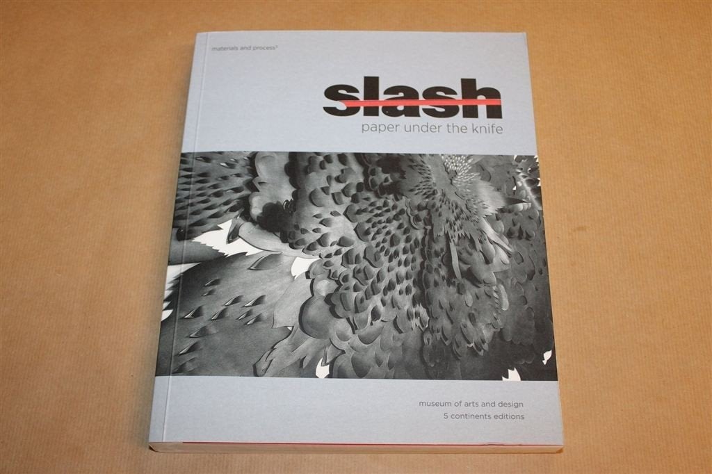 Slash Paper under the Knife — Hedendaagse Papierkunst, Ophalen of Verzenden, Zo goed als nieuw