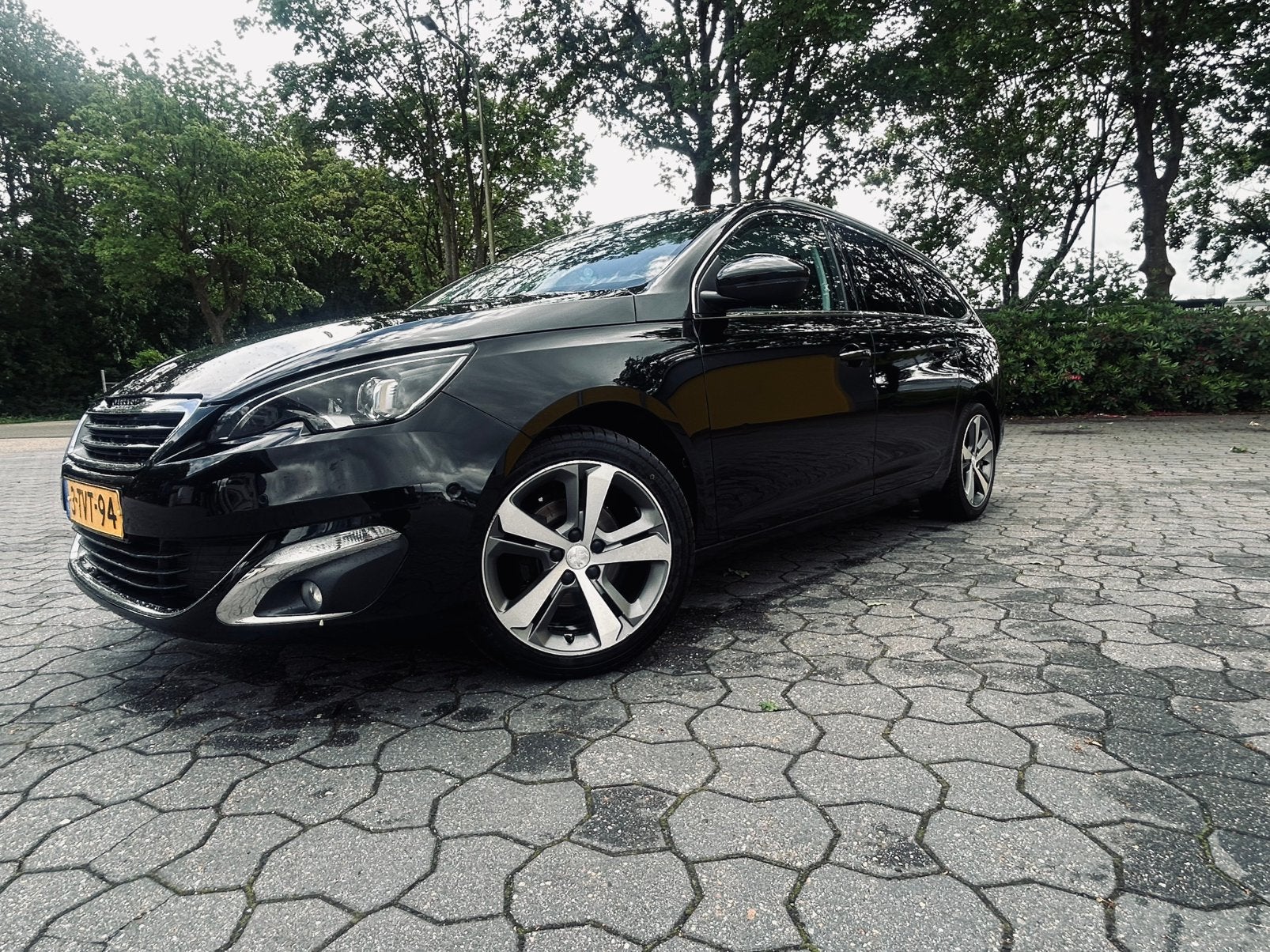 Peugeot 308 1.2 Puretech APK 30 april 2027, Auto's, Peugeot, Voorwielaandrijving, 1199 cc, 1165 kg, Zwart