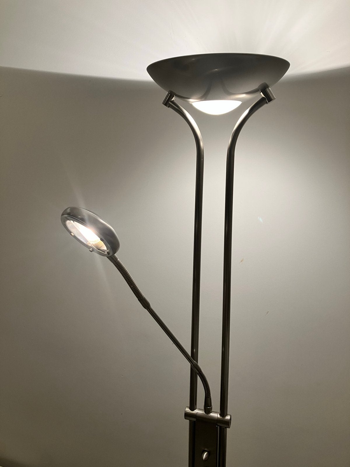 Floor Lamp with Reading Lamp - Brushed Metal, Huis en Inrichting, Ophalen, Gebruikt, Metaal, 150 tot 200 cm