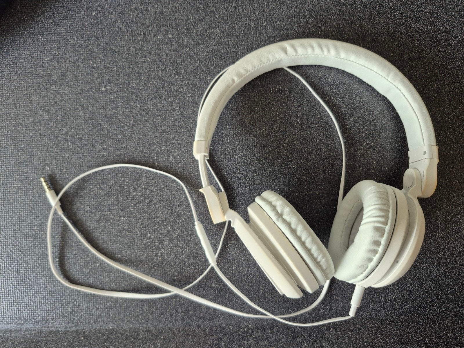 Witte Hema Ultra Comfort On-ear Koptelefoon Bedraad, Audio, Tv en Foto, Koptelefoons, Overige merken, Gebruikt, On-ear, Ophalen of Verzenden