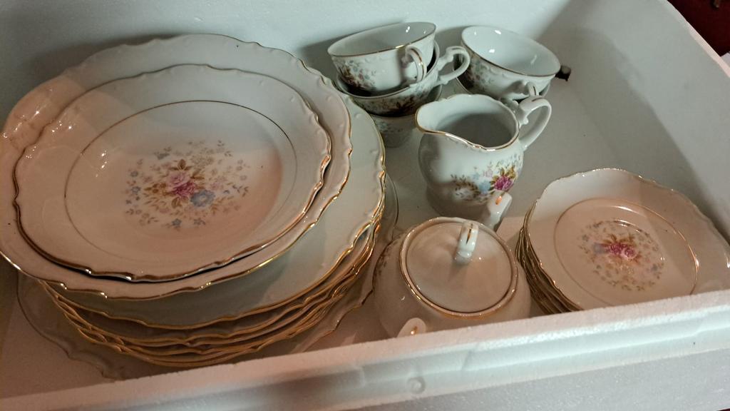 Antiek servies van metk Bristol, Ophalen of Verzenden