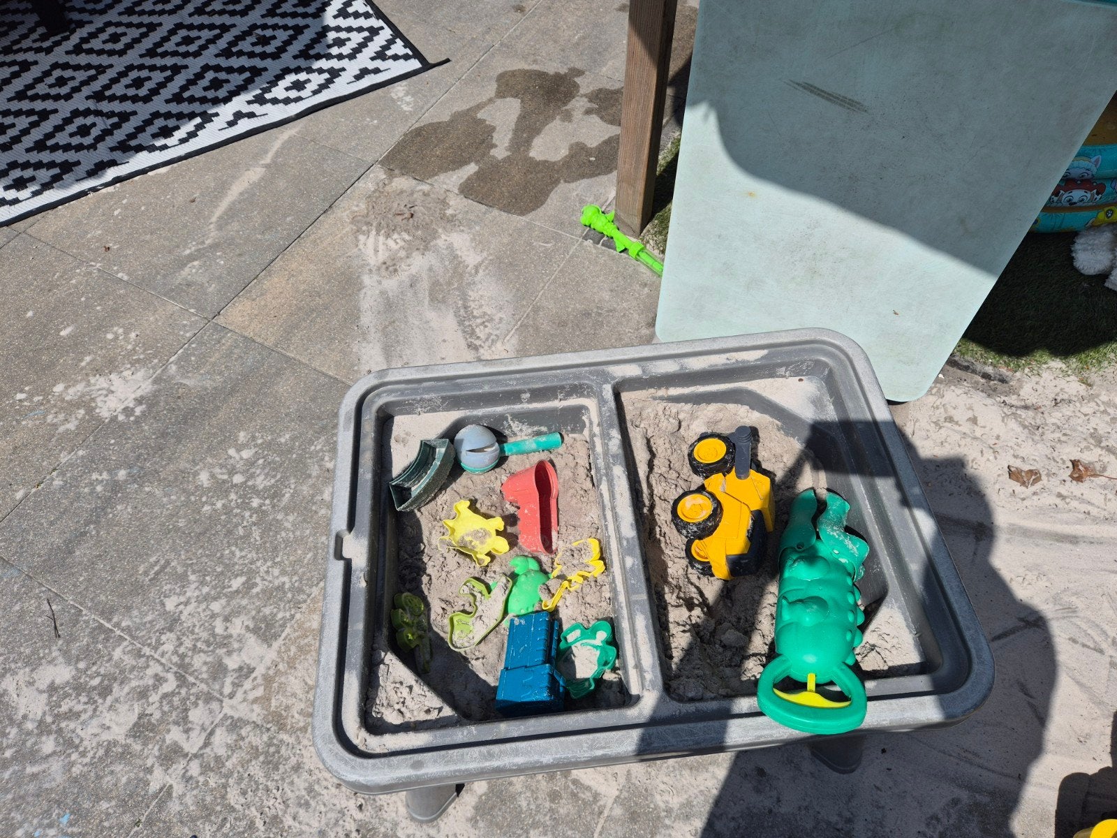 Zandtafel met zand en speelgoed, Ophalen of Verzenden, Gebruikt