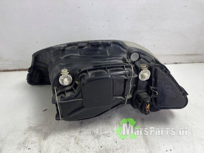 Koplamp rechts van een Seat Ibiza