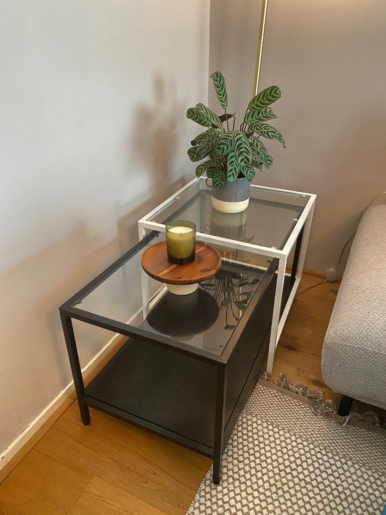 Zwart-witte koffie tafel van Ikea Vittsjo, Ophalen, 50 – 75, Gebruikt, 50 tot 100 cm
