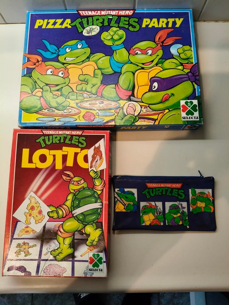 Vintage Teenage Mutant Hero Turtles spellen + etui, Ophalen of Verzenden, Gebruikt