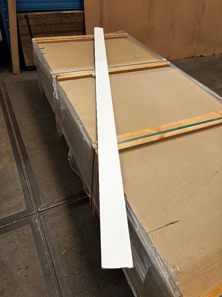Gladde folie plint, 12x 95mm  x 244cm, Prijs 6,- incl Btw, Ophalen, Nieuw, Mdf, 200 tot 250 cm