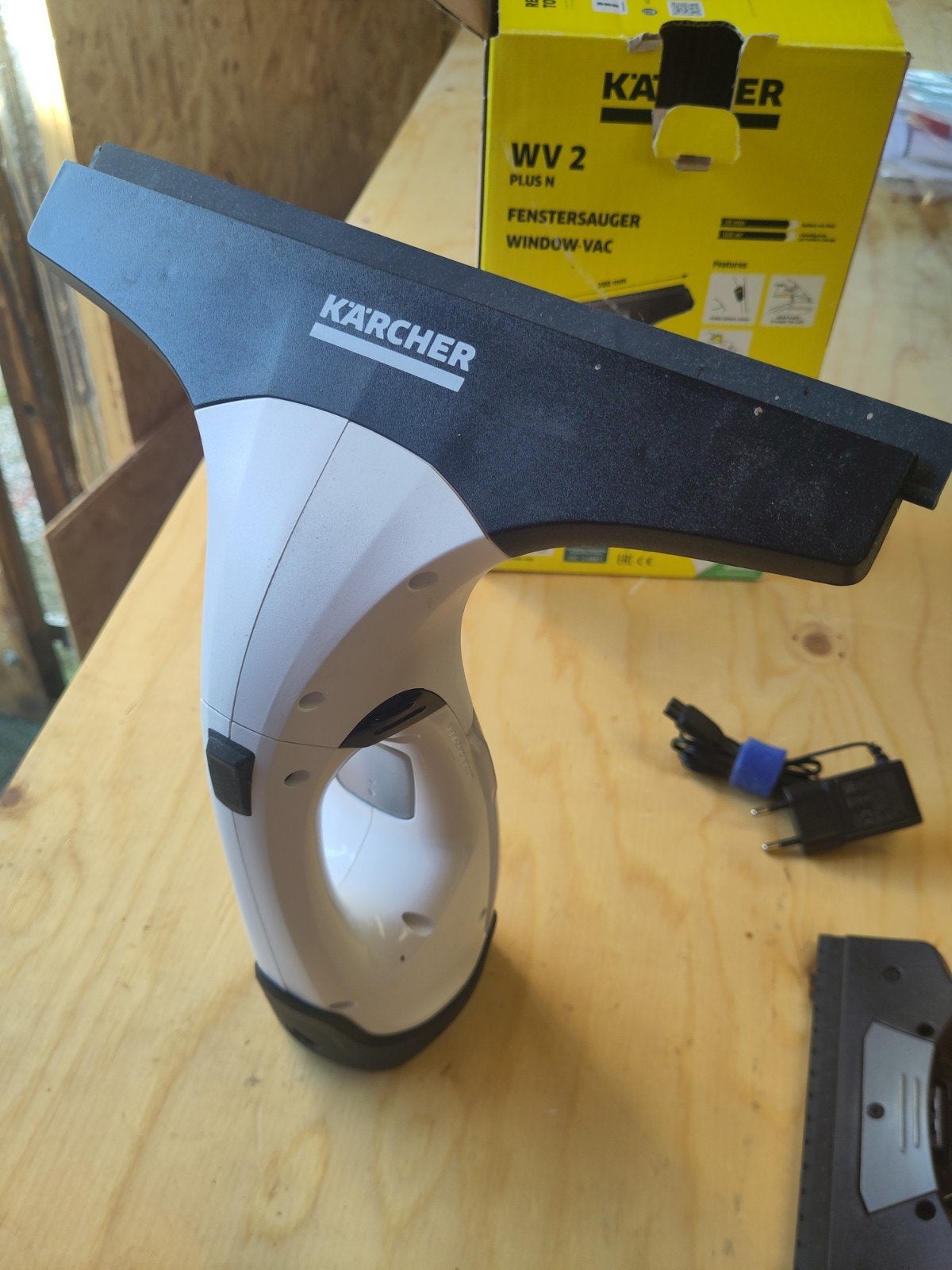Raamstofzuiger Kärcher WV2 Plus N Window Vac - Zo goed als, Huis en Inrichting, Ophalen of Verzenden, Raamwisser of Trekker