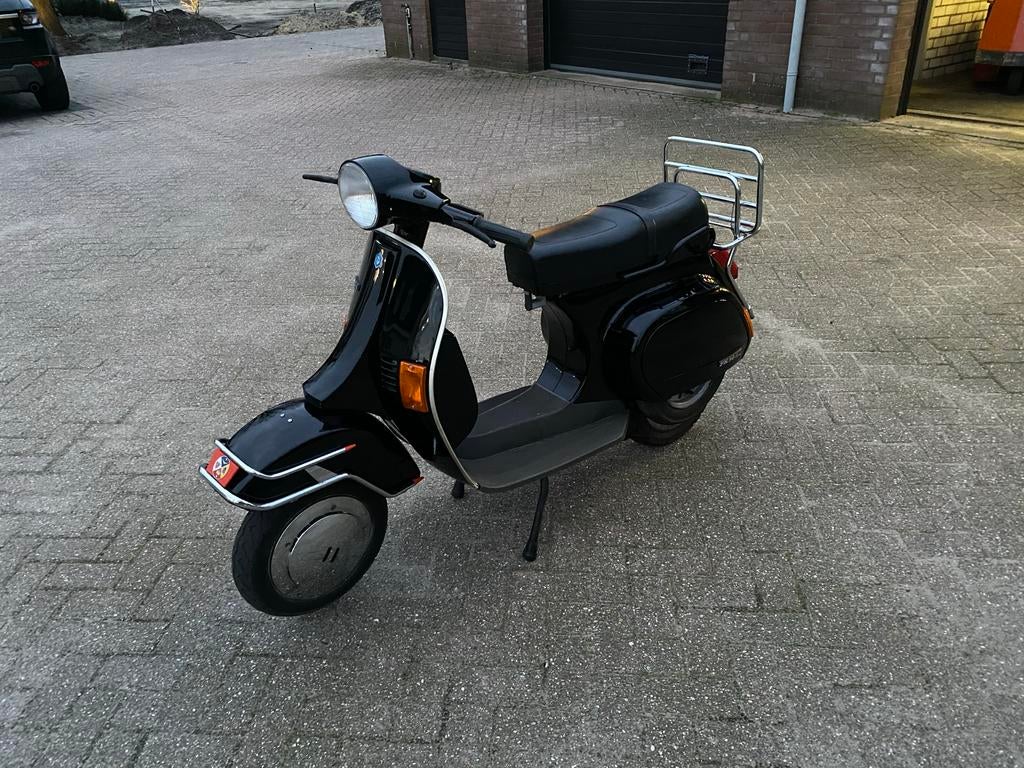 Vespa PK50 schakel - Zeer mooie staat, Fietsen en Brommers, Ophalen, Gebruikt, Overige modellen, Maximaal 45 km/u