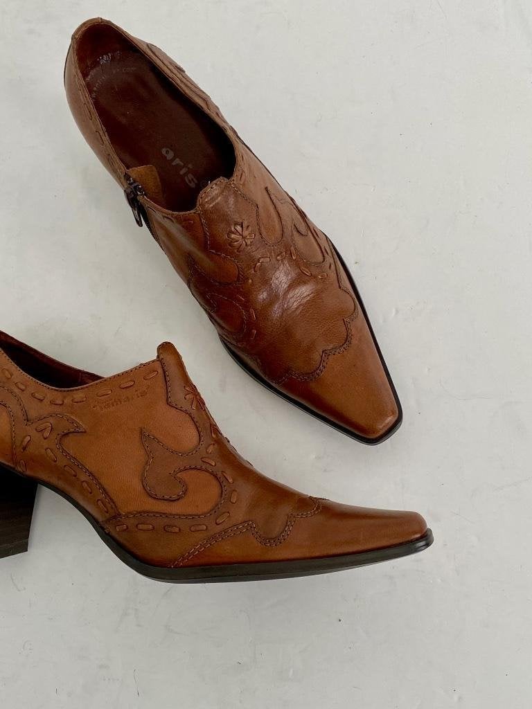 i619 Tamaris mt 37 Lage leren cowboy laarsjes schoenen leer, Tamaris, Bruin, Ophalen of Verzenden, Zo goed als nieuw